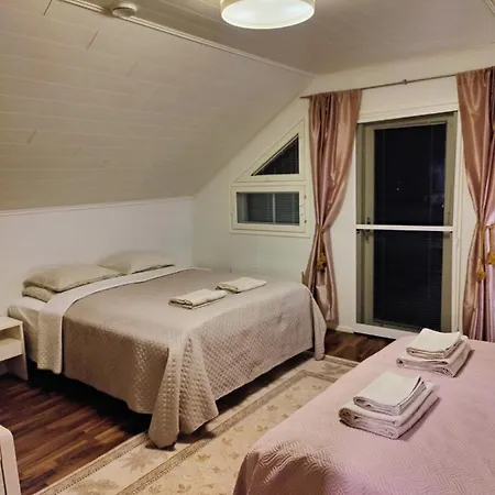 Arctic Circle Private 2nd Floor And Balcony Apartment Rovaniemi