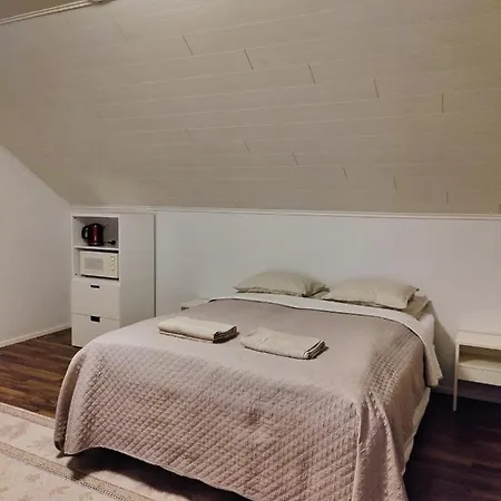 شقة Arctic Circle Private 2nd Floor And Balcony