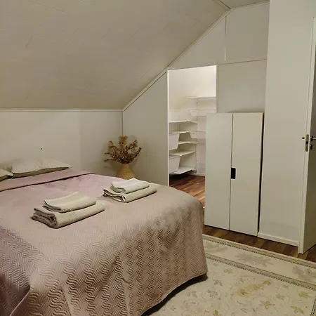 Arctic Circle Private 2nd Floor And Balcony *